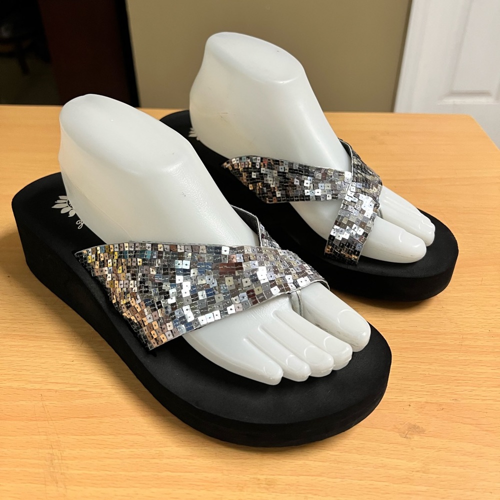 Yellow Box Wedge Thong Sandals Black Silver 10 Gem